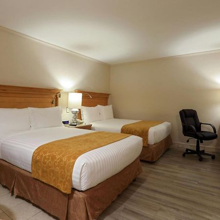 Marriott Tijuana Hotel Exterior photo