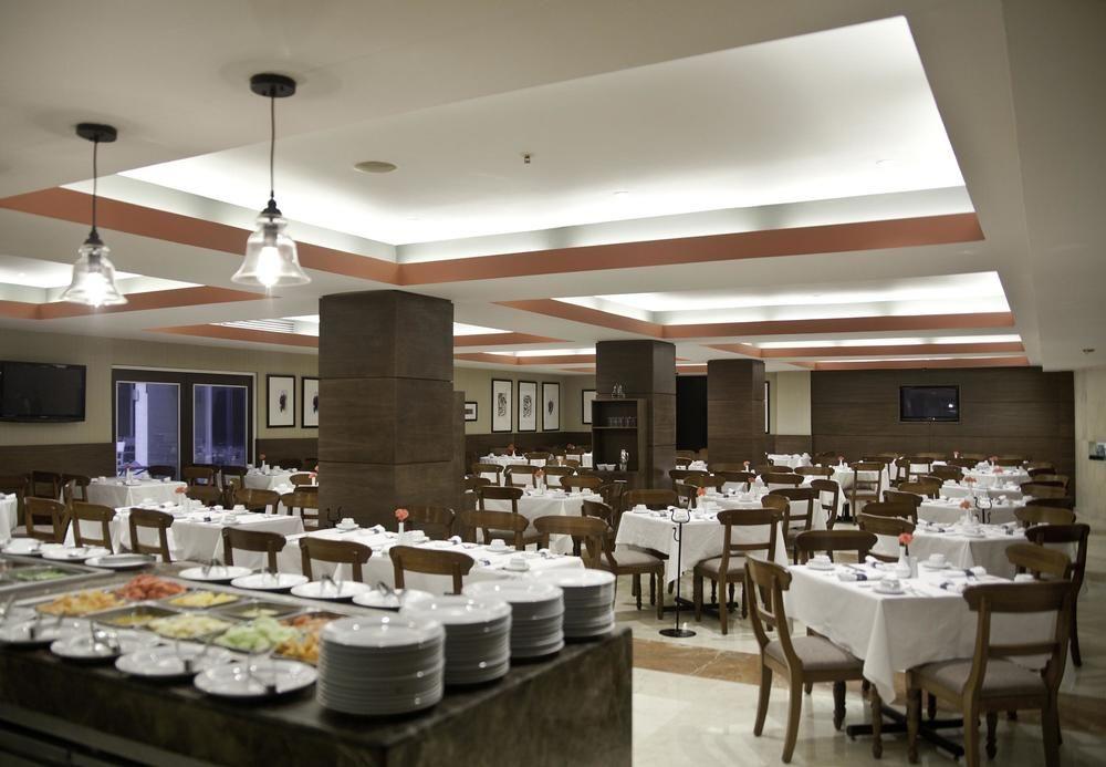 Marriott Tijuana Hotel Exterior photo